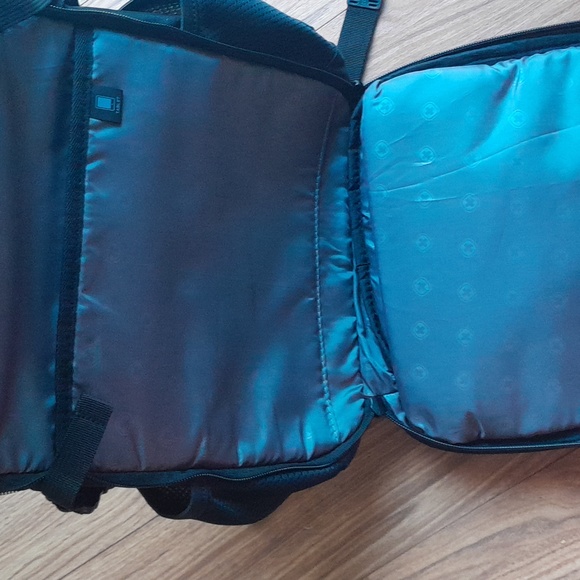 SwissGear Laptop Backpack - Picture 4 of 10